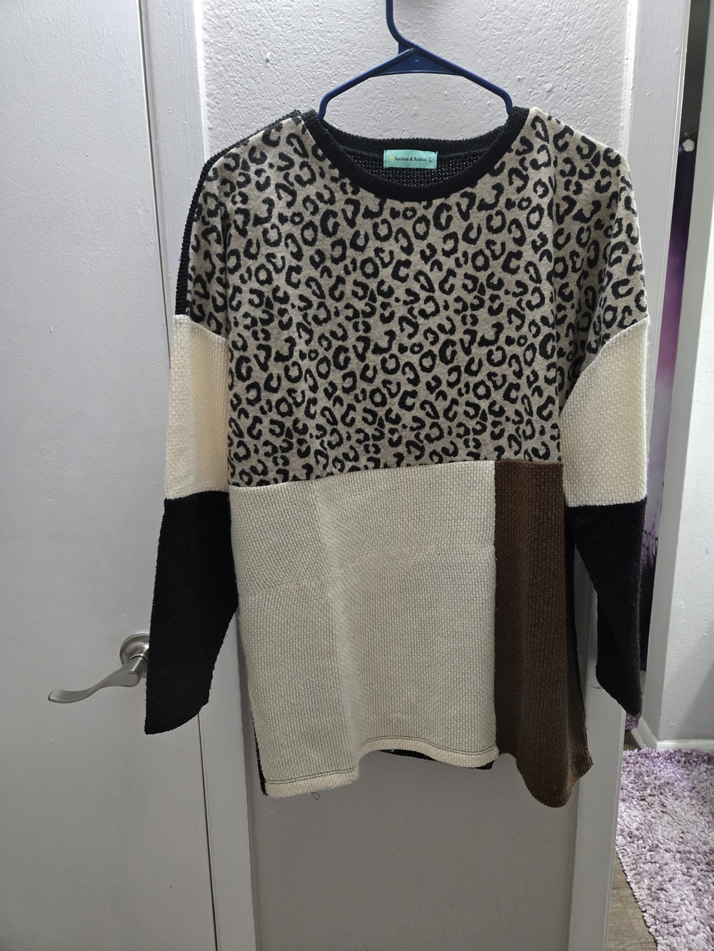 Colorblock Leopard Crewneck Sweater - Cream, Brown & Black